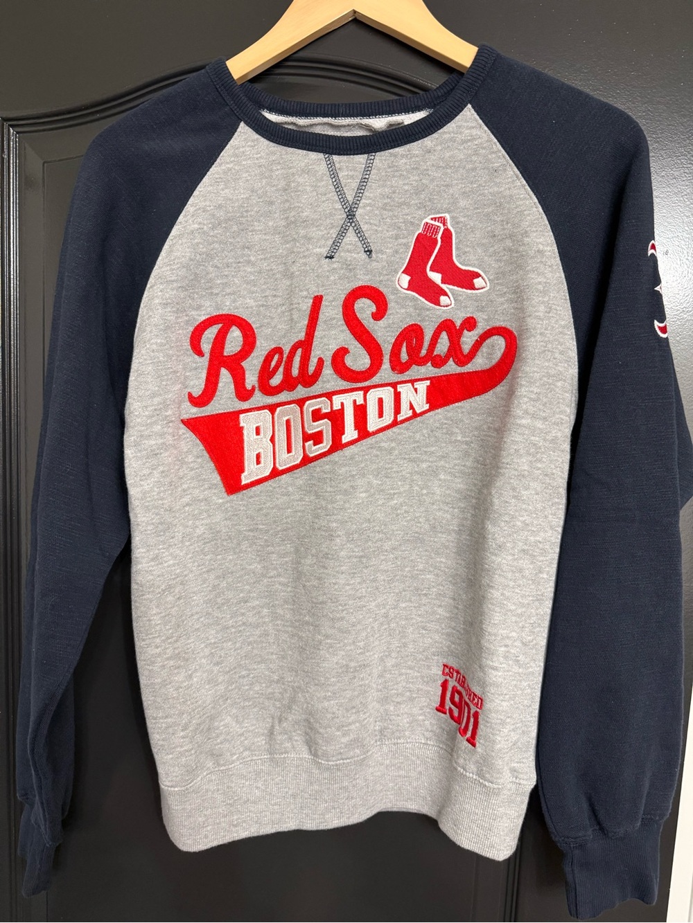 Boston Red Sox Sweatshirt Gray Navy Raglan Crewneck MLB